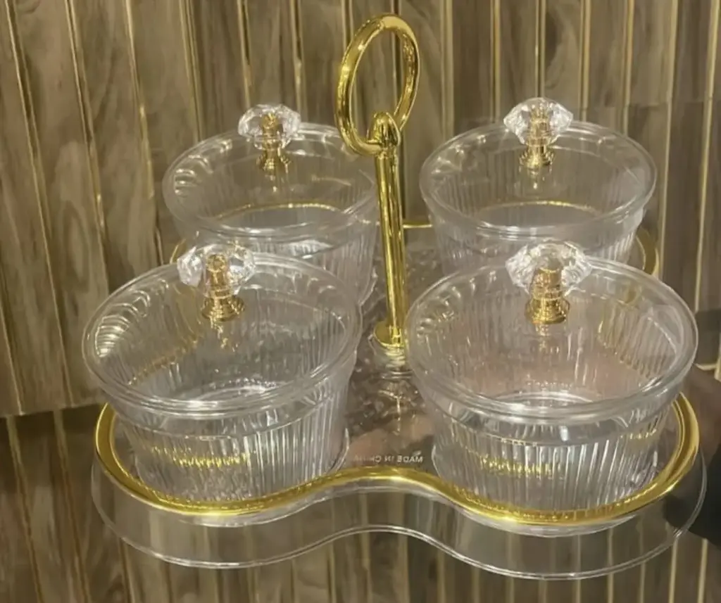 Set de 4 Pots en Cristal Avec Petite Poignée Dorée